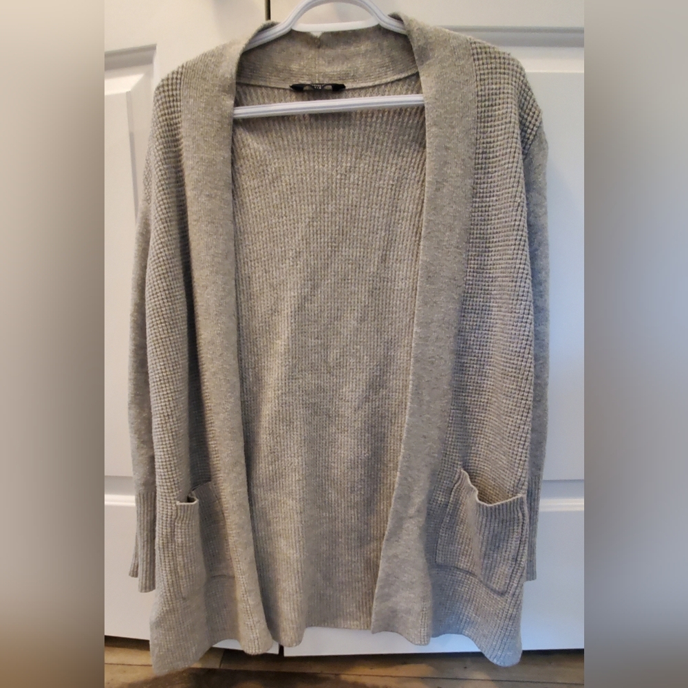 Denver Hayes Gray Knit Cardigan Sweater